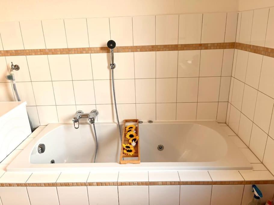 Doppelzimmer Mit Terrasse In Privatem Zuhause Privatunterkunft Lübeck