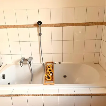 Doppelzimmer Mit Terrasse In Privatem Zuhause Lubeck Exterior photo