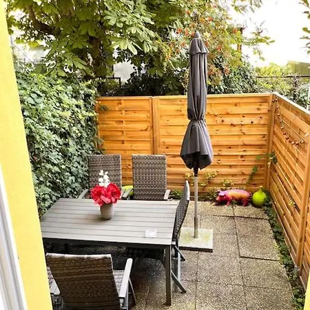 Doppelzimmer Mit Terrasse In Privatem Zuhause Lubeck Exterior photo